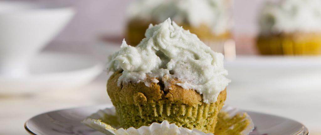 Gluten-free coconut vanilla yoghurt cupcake recipe