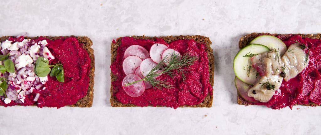 Healthy homemade snack: roasted beetroot hummus recipe