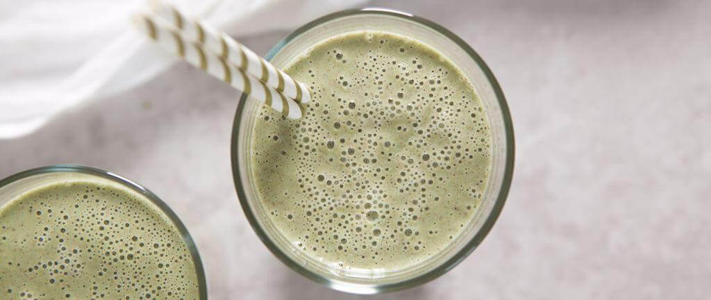 Healthy maple peanut butter and banana smoothie recipe