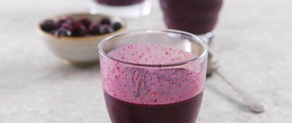 High-protein blueberry breakfast smoothie recipe