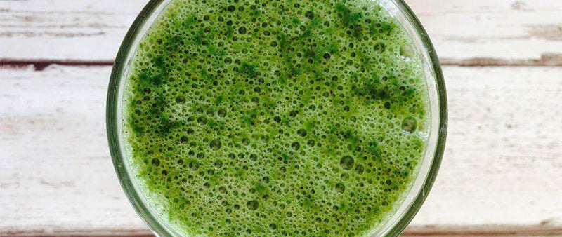 High-vitamin, protein packed spirulina green smoothie